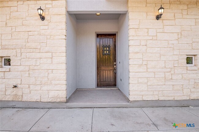 Building Photo - 139 San Salvador Ave