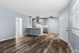 Building Photo - 927 Daisy Ave