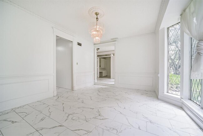 Foto del edificio - 15738 Fleetwood Oaks Dr