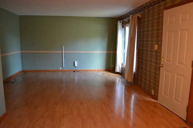 Building Photo - 517 Everette Ave
