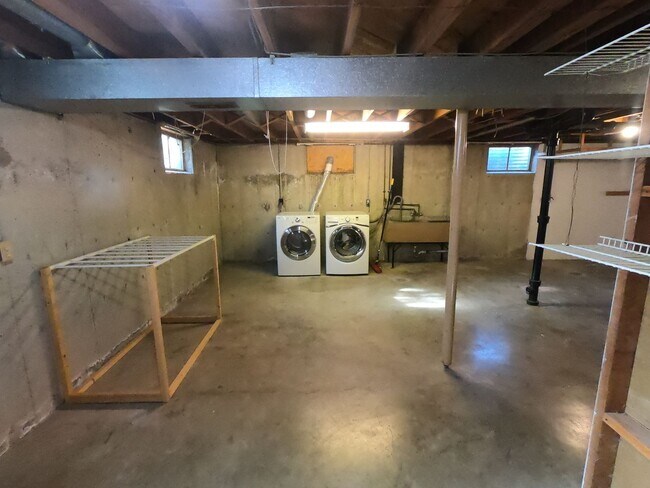 Foto del edificio - Beautifully remodeled 3 bed 2.5 bath house in Broomfield