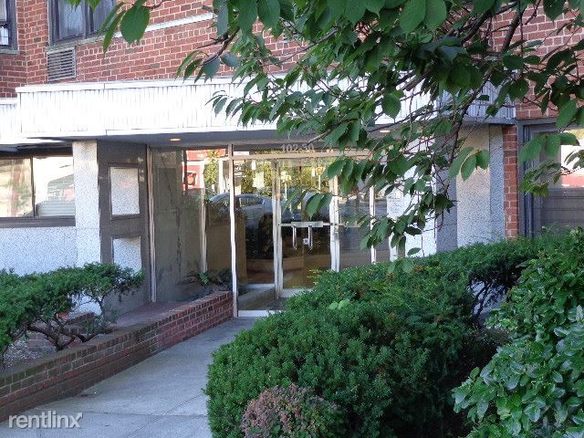Foto principal - 10230 Queens Blvd