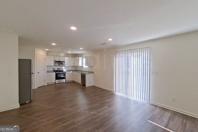 Building Photo - 108 Flat Rock Ml Trl