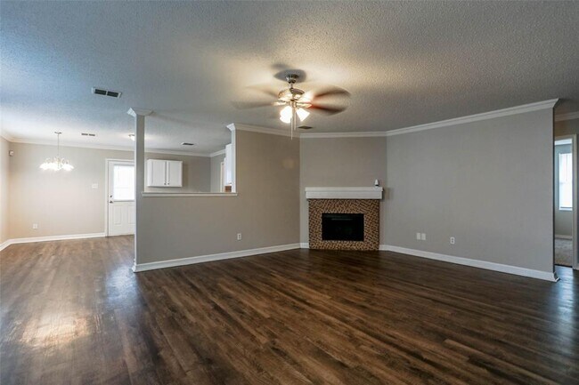 Building Photo - 2656 Mariners Dr