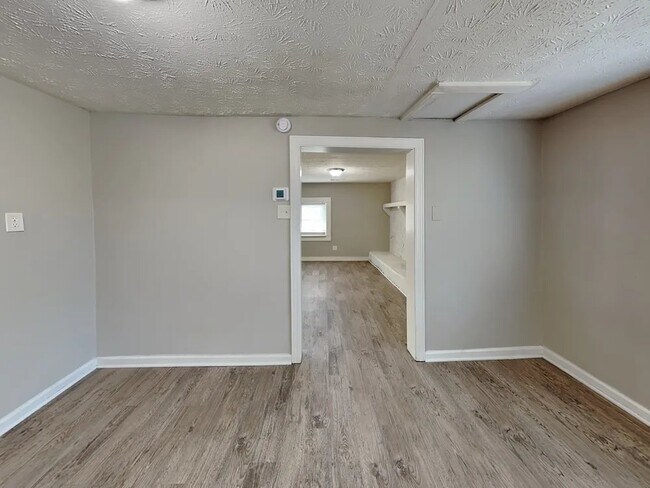 Foto del edificio - 1306 N Hickory St