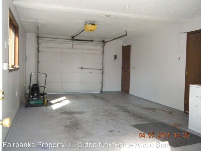Building Photo - 4 br, 2 bath House - 2951 Kobuk Ave.