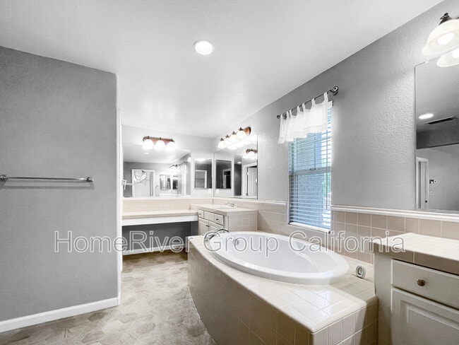 Building Photo - 2151 Sterling Dr