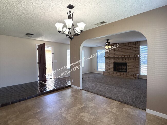 Foto del edificio - 622 Farrell Dr
