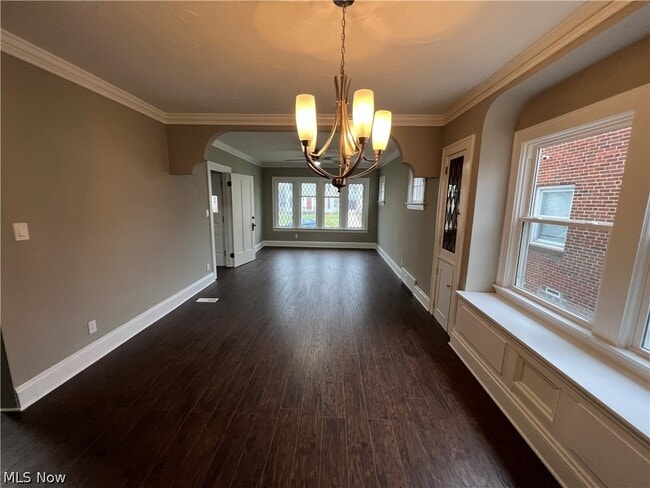 Foto del edificio - 3569 W 147th St