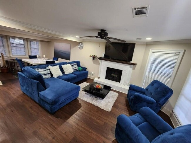 Building Photo - 4931 Sugar Creek Dr