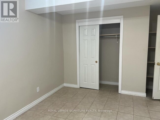 Building Photo - 276 Vansickle Rd