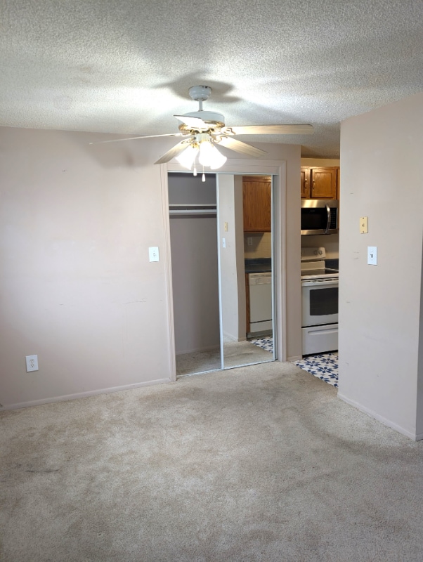 Building Photo - 6301 Robinson Rd