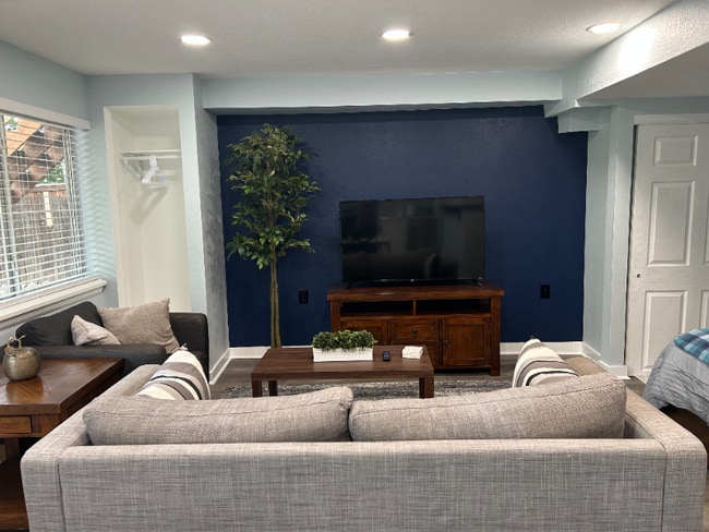 Foto del edificio - 4922 N Silverlace Dr