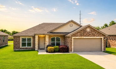 Building Photo - 5204 Imperial Eagle Dr