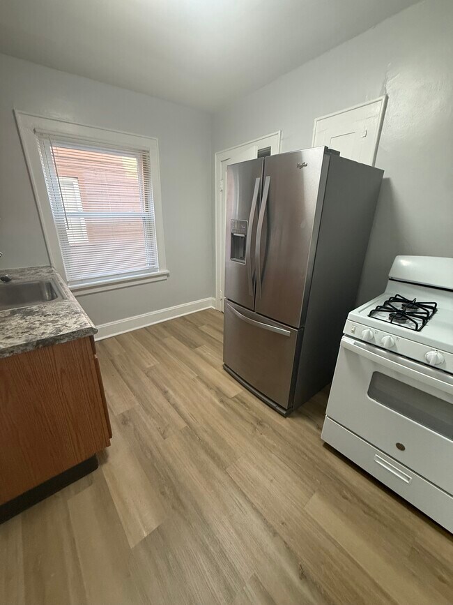 Cocina - 7008 Plainfield Rd