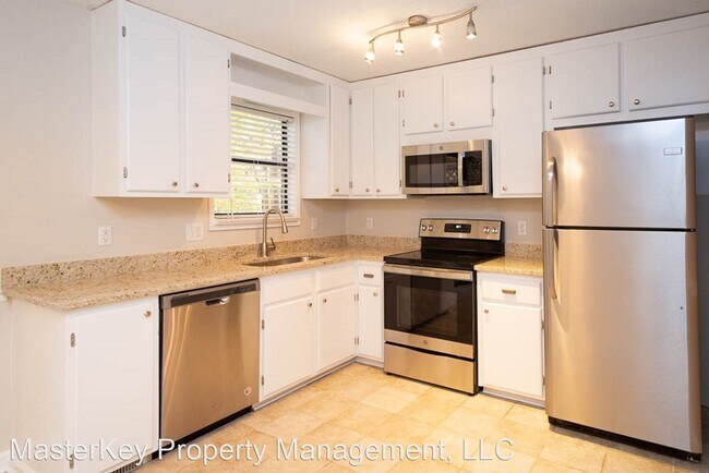 Building Photo - 3 br, 2 bath House - 103 Deodora Court