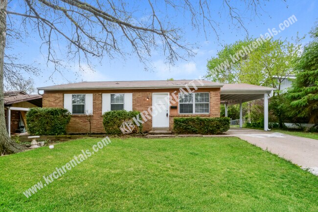 Foto del edificio - 3-Bed 1-Bath Home Near Northwest Middle Sc...