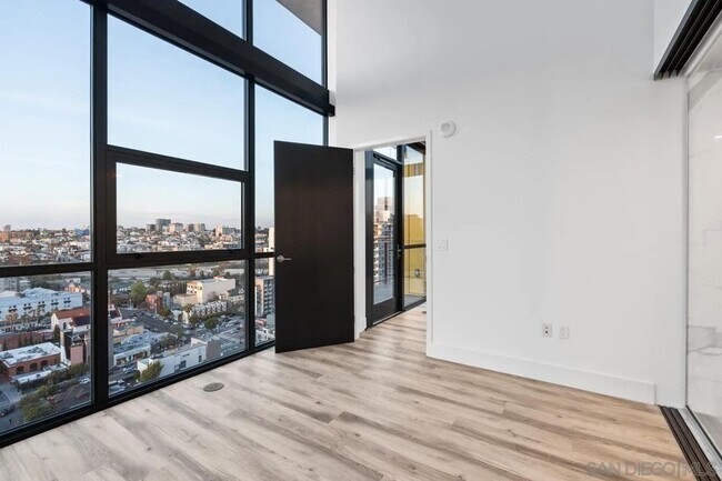 Foto del edificio - 1440 Columbia St