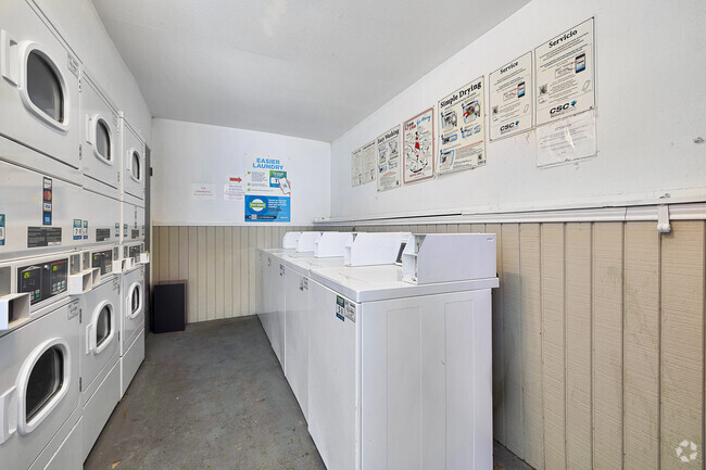 Laundry Center - Brookhollow Apartments