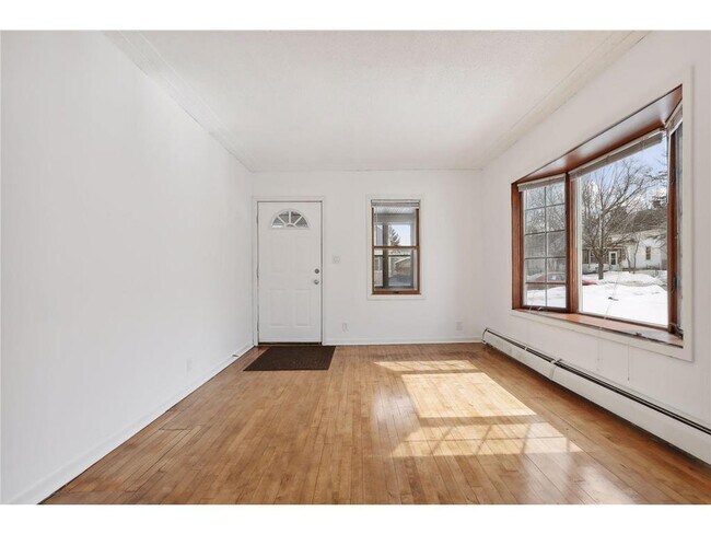 Building Photo - 1119 Matilda St