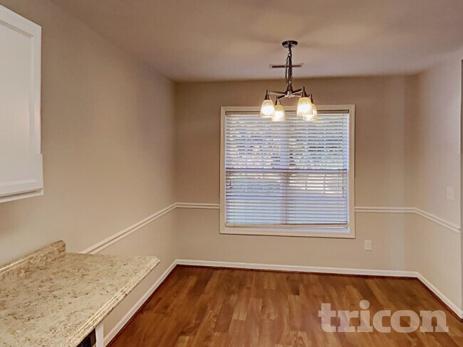 Building Photo - 5121 Benjamin Ct