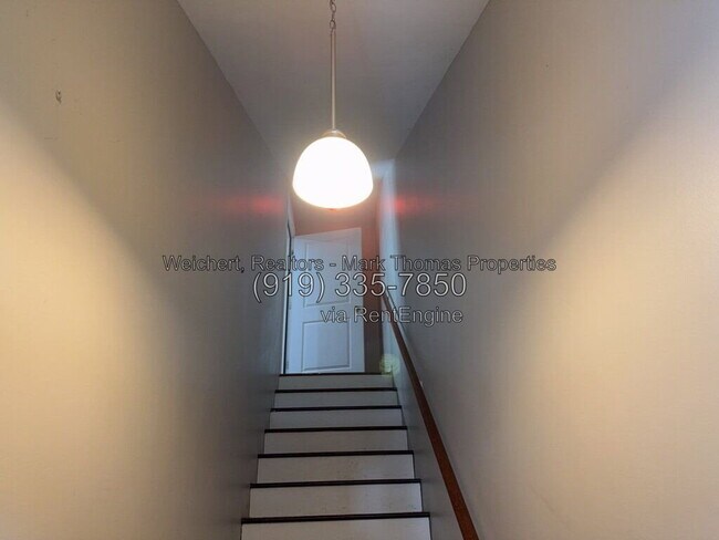 Building Photo - 219 Bridgefield Pl