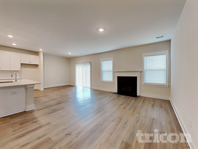 Building Photo - 308 Allenby Ln