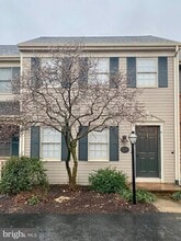 Building Photo - 39 Laurie Ln