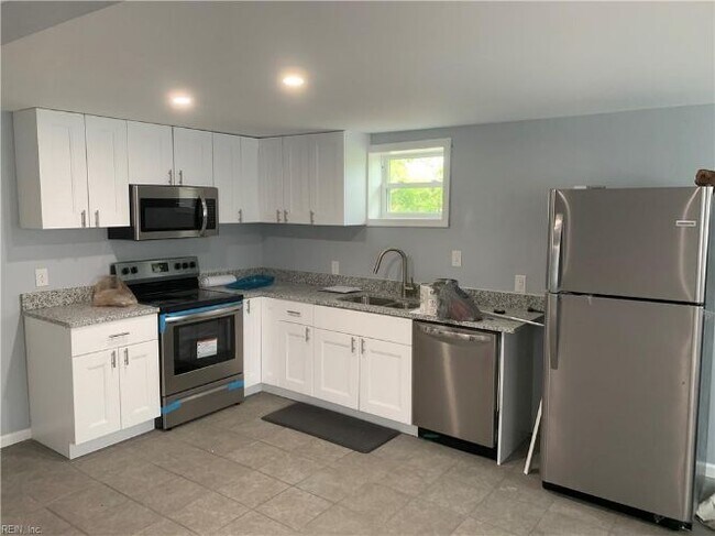 Building Photo - 1233 Pitchkettle Rd