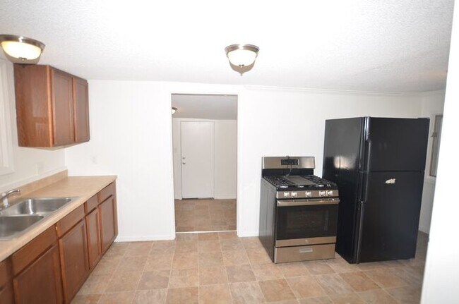 Foto del edificio - Move-in Ready!