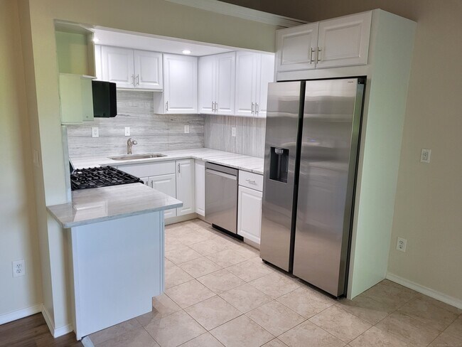 Foto del edificio - 62 Butternut Ln