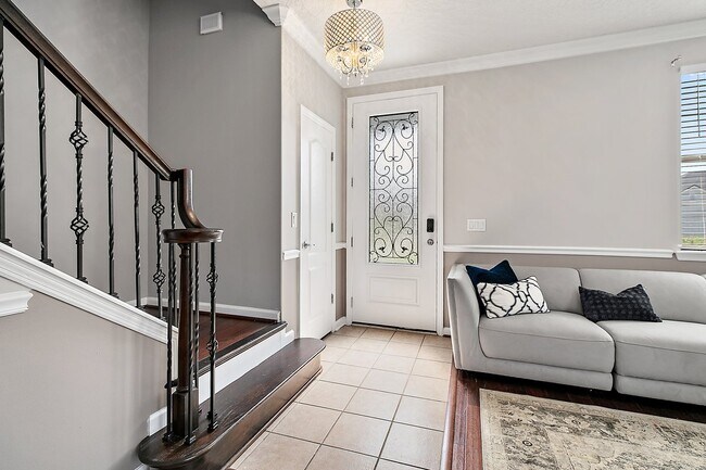 Foto del edificio - 1028 Dunstable Ln