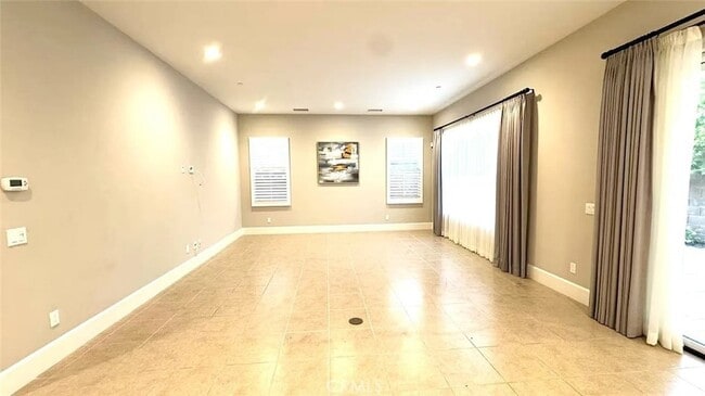 Building Photo - 116 Joshua Tree