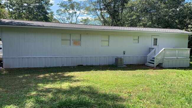 Building Photo - 452 Acacia Dr