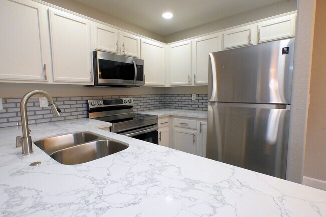 Foto del edificio - 2968 Juniper Hills Blvd