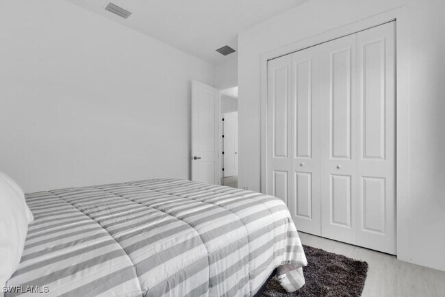 Foto del edificio - 4615 SW 18th Ave