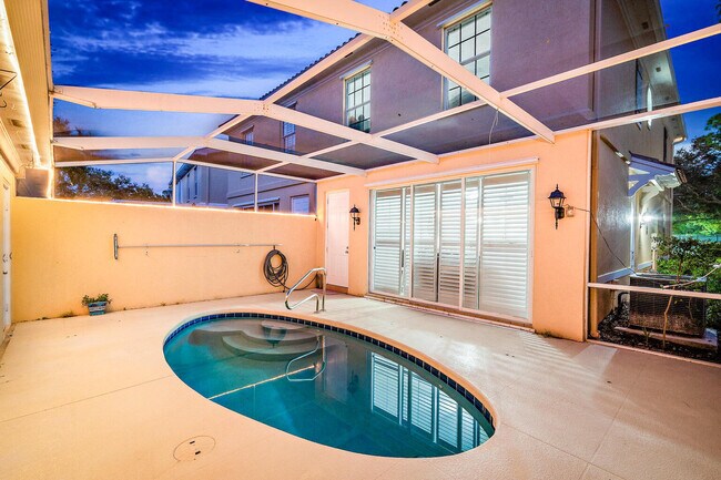 Building Photo - 4030 Parkside Dr