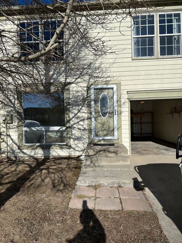 Foto principal - 2711 Inverness Blvd