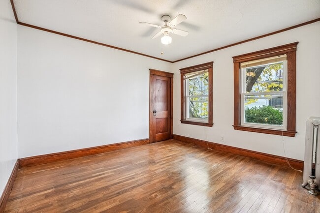 Building Photo - 14 Hurlcroft Ave