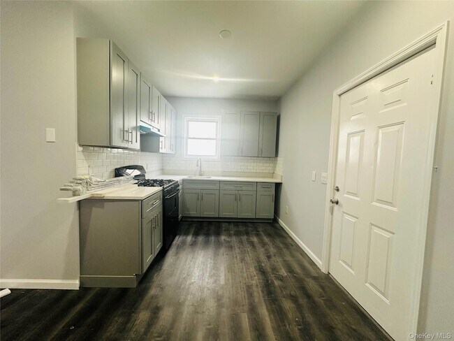 Foto del edificio - 8 Morgan Ave