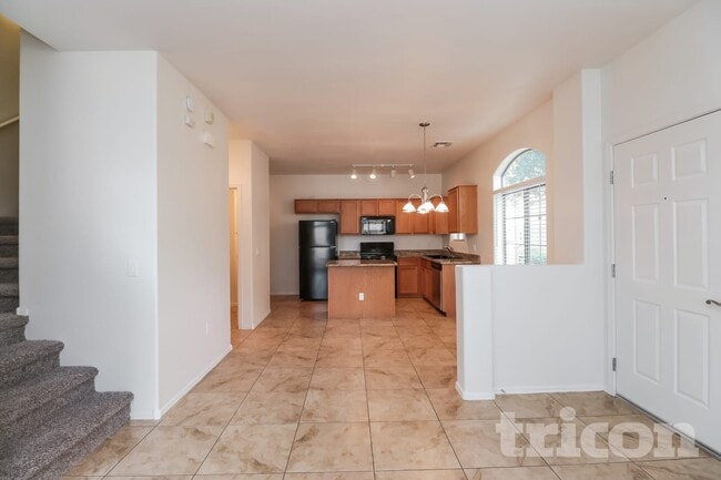 Foto del edificio - 1350 S Greenfield Rd