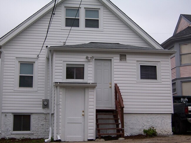 Foto del edificio - 818 S 33rd St