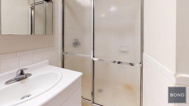 Foto del edificio - 216 E 85th St