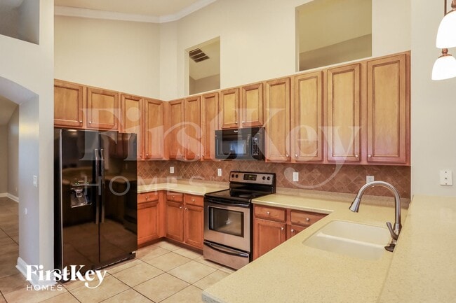 Foto del edificio - 14728 Falling Waters Dr