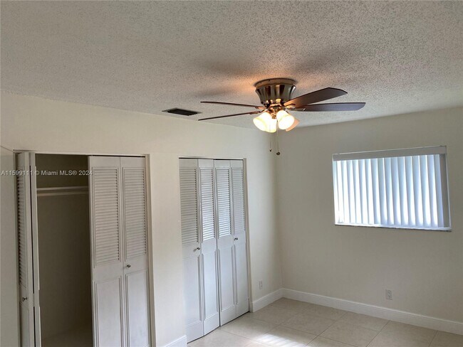 Foto del edificio - 7540 NW 15th St