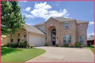 Building Photo - 3808 Furman Dr
