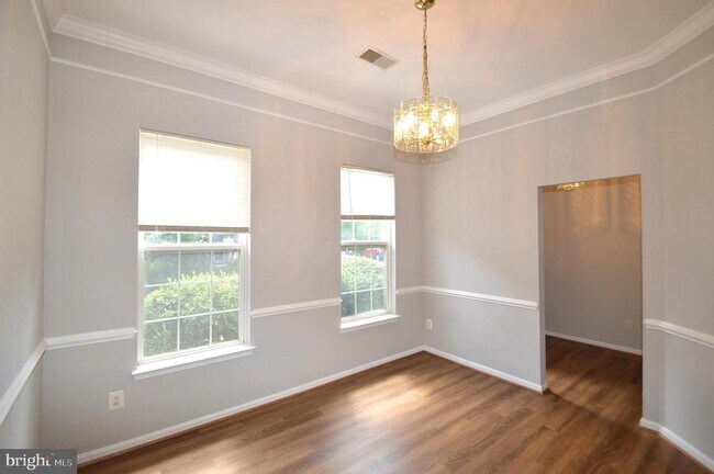Building Photo - 25492 Freda Ln