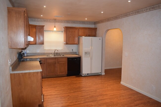 Building Photo - Spacious 2 Bed, 2 Bath House in Fort Smith