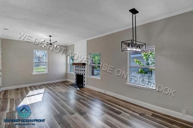 Building Photo - Lovely 2 bedroom / 1 bathroom home now ava...