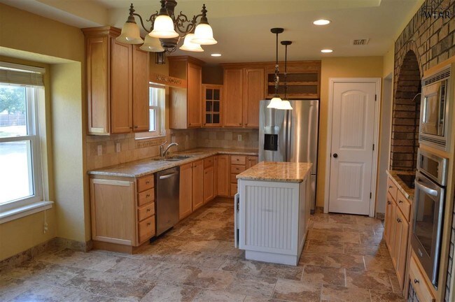 Building Photo - 4614 Willow Bend Dr